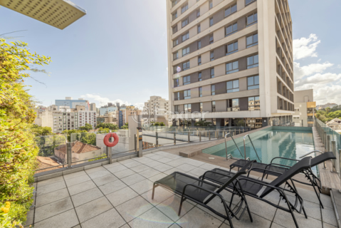 Image 35 - 992375