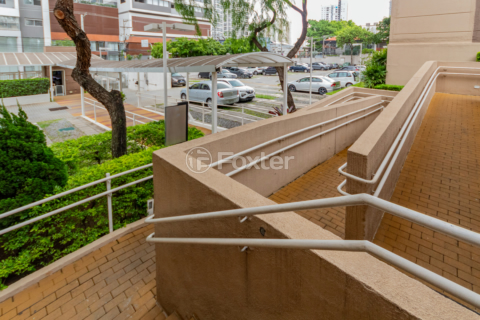 Image 37 - 834506