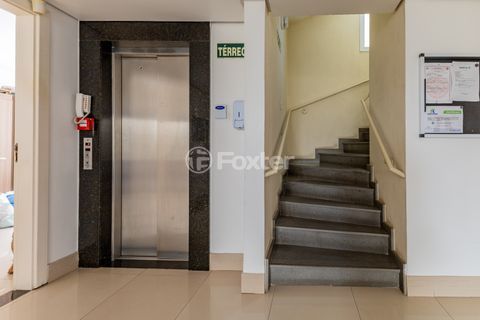 Image 29 - 995579