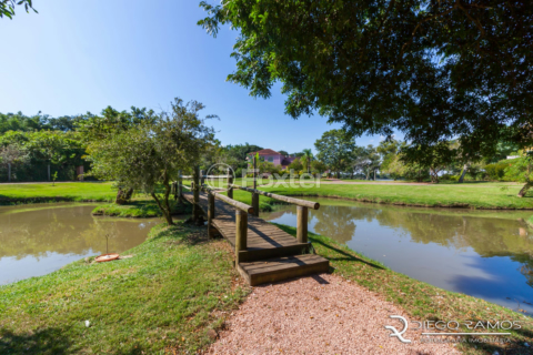 Image 37 - 1012132