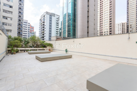 Image 25 - 1035557