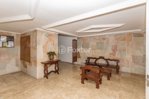 Image 29 - 842612