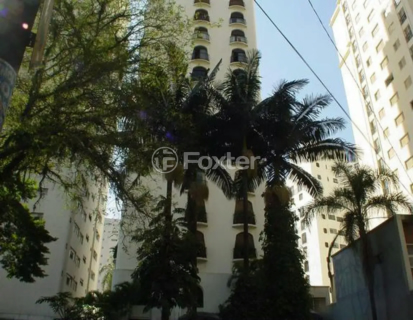 Image 9 - 883430