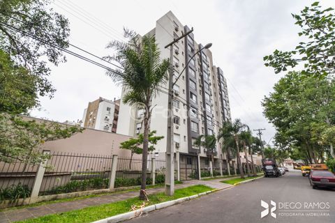 Image 35 - 1012935