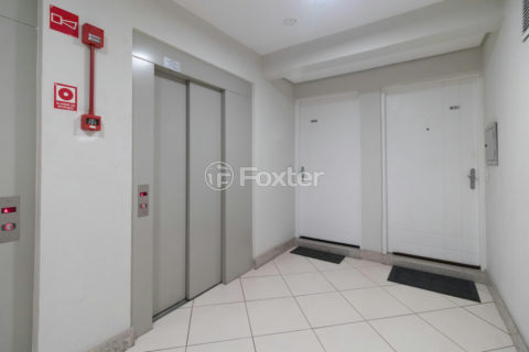 Image 38 - 1012935