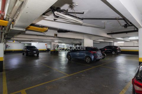 Image 63 - 865736