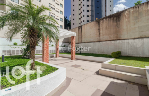 Image 33 - 1026540