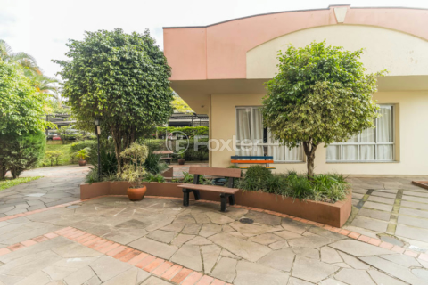 Image 32 - 989585
