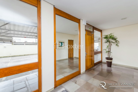 Image 33 - 1034836