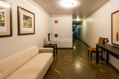 Image 31 - 998703