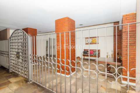 Image 23 - 1036550