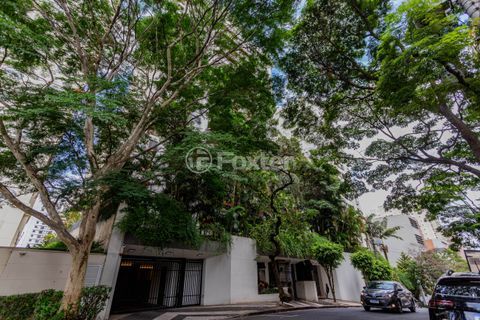 Image 21 - 1012392
