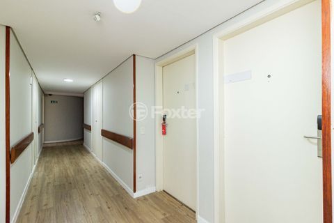 Image 21 - 994442