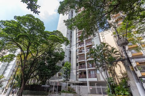 Image 27 - 852332