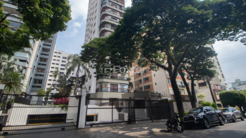 Image 42 - 987483