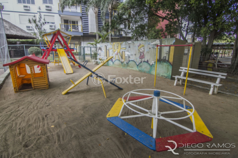 Image 42 - 1001436