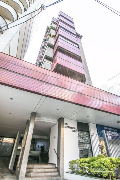 Image 16 - 1017352