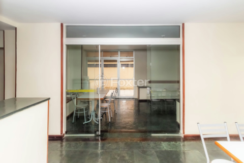 Image 23 - 844800