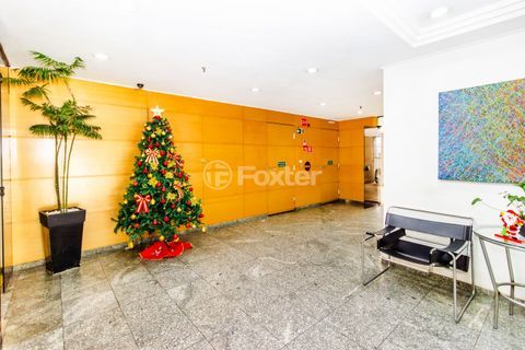 Image 11 - 827184