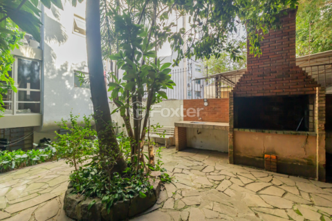 Image 33 - 899612