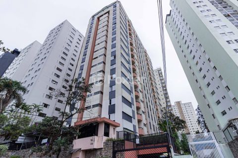 Image 20 - 334747