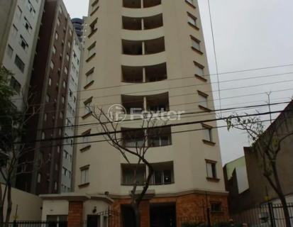 Image 39 - 1033341