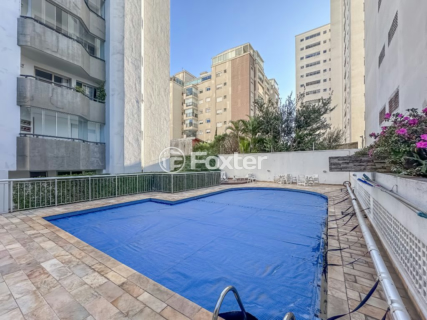 Image 7 - 930746