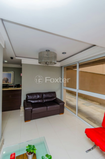 Image 38 - 1015858
