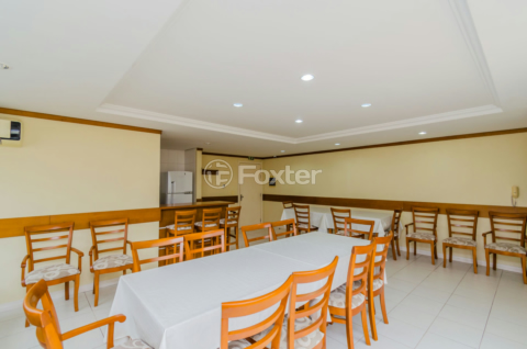 Image 41 - 1015858