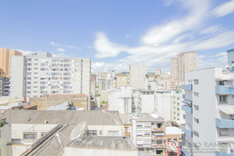 Image 47 - 1015858