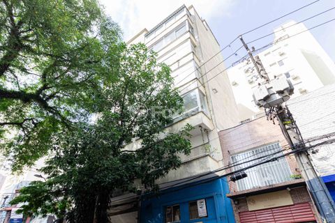 Image 32 - 951059