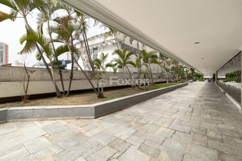 Image 33 - 1034910