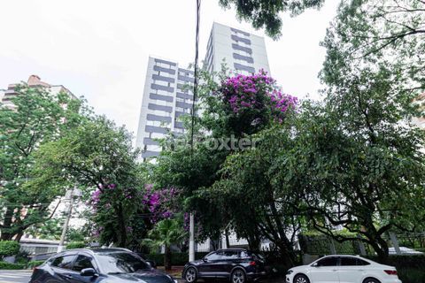 Image 27 - 956617