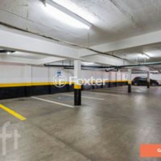 Image 35 - 1033893