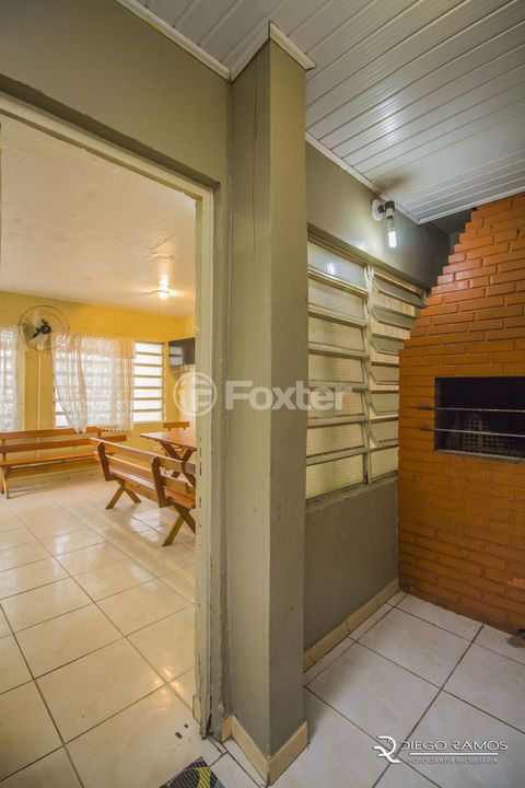 Image 34 - 1000512