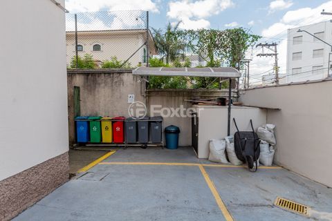 Image 44 - 883520
