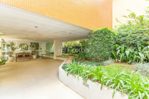 Image 69 - 326214