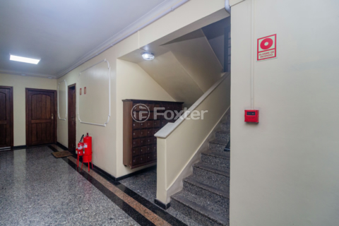 Image 30 - 215903
