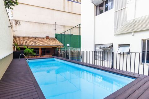 Image 28 - 985840