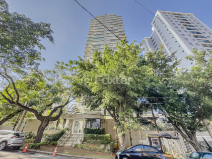 Image 32 - 1018331