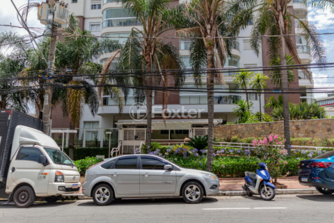 Image 35 - 1027030