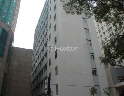 Image 33 - 925400
