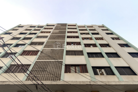 Image 21 - 999678