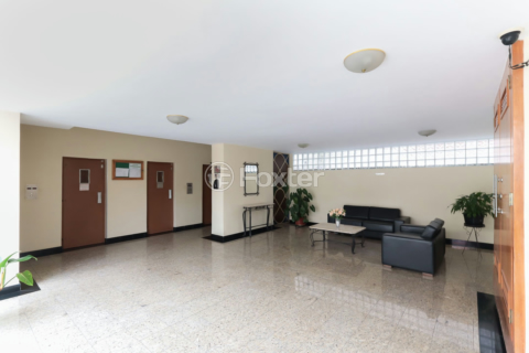 Image 19 - 997825