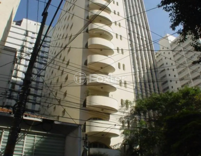 Image 7 - 982495