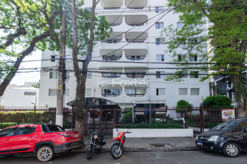 Image 42 - 917948