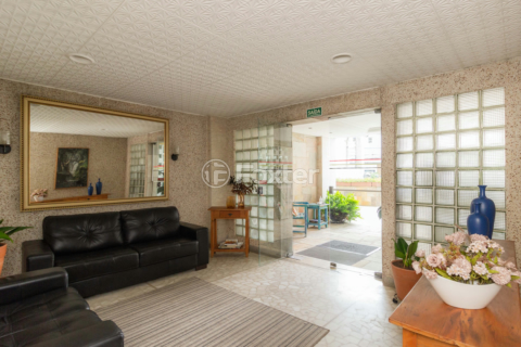 Image 40 - 315325