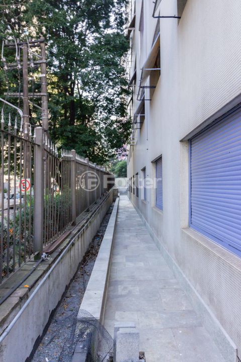 Image 6 - 1013358