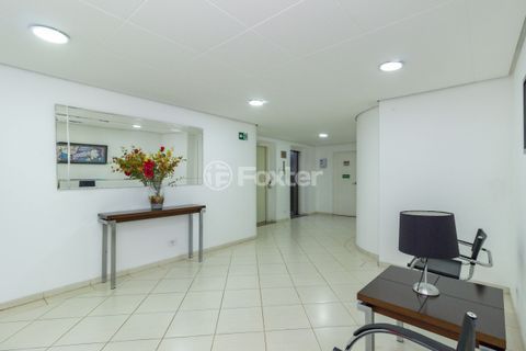 Image 33 - 821625
