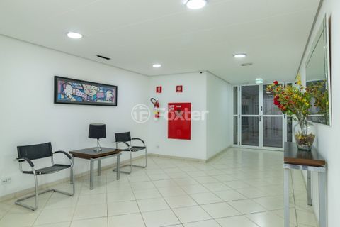 Image 34 - 821625